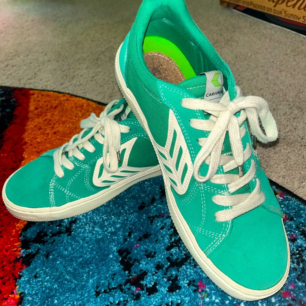 Cariuma CATIBA PRO Low Green Suede and Canvas Contrast Thread Ivory Logo Sneaker